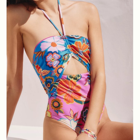 Brand New with Tags Farm Rio Swimsuit - Picture 4 of 9